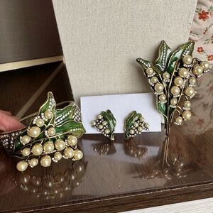 Heidi Daus Lily of the Valley set